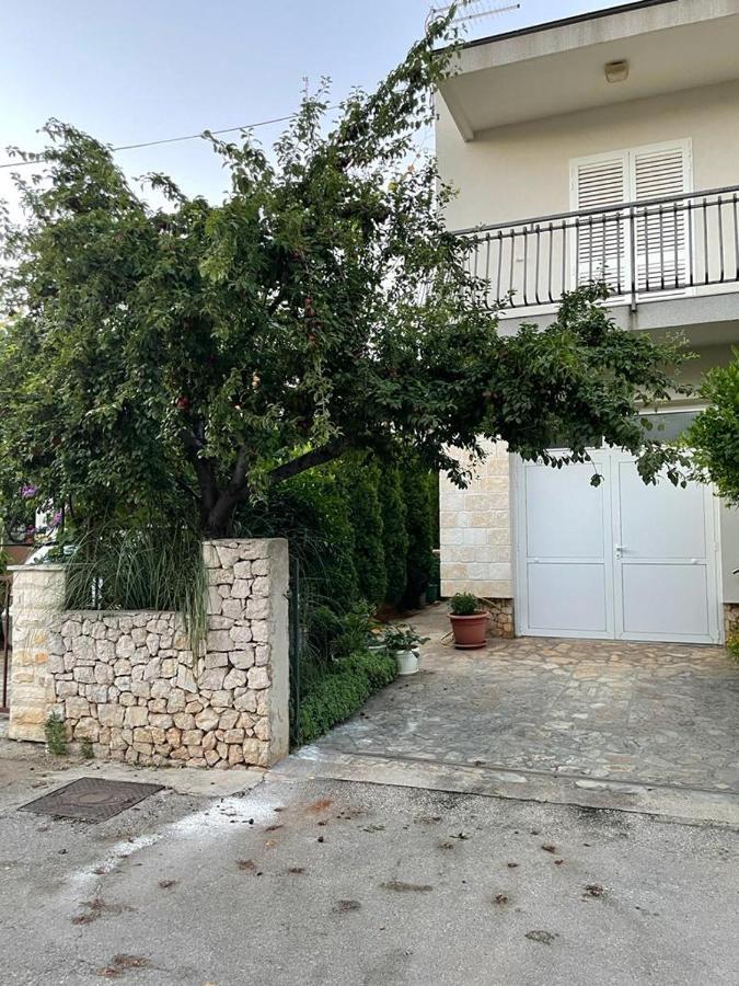 Fili Daire Vodice Dış mekan fotoğraf