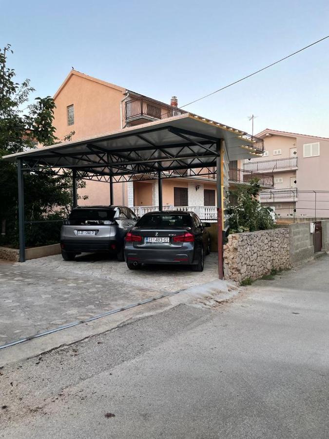 Fili Daire Vodice Dış mekan fotoğraf